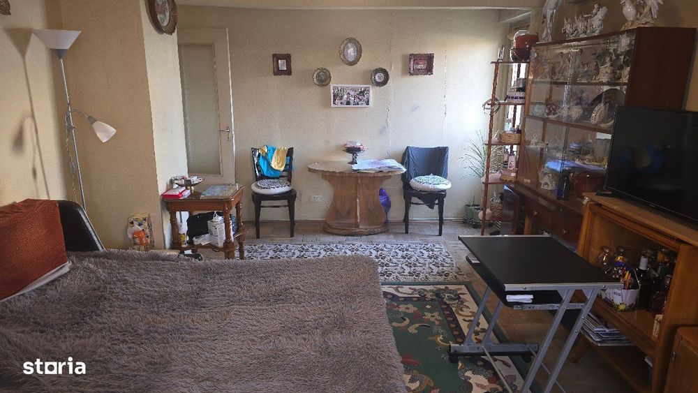 Vand apartament 3 camere decomandat Deva. Lido (Casa de Pensii) et. 2