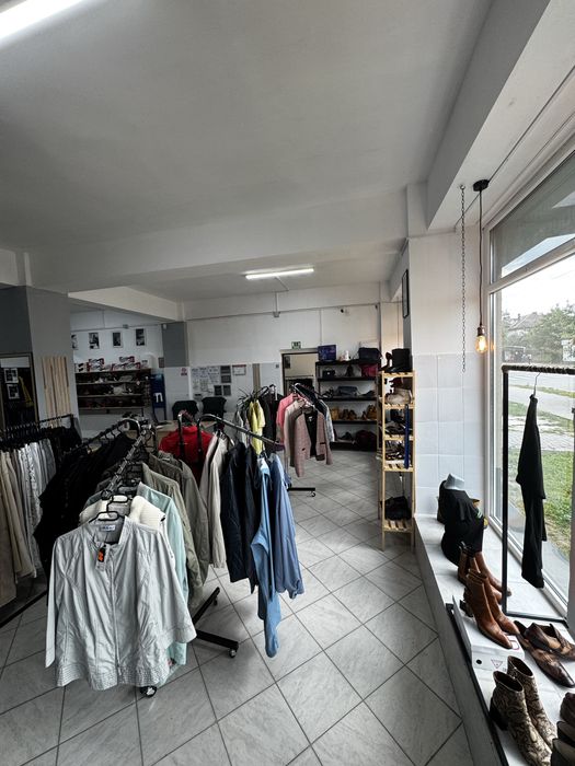 Vând afacere la cheie - Magazin haine Second-Hand funcțional