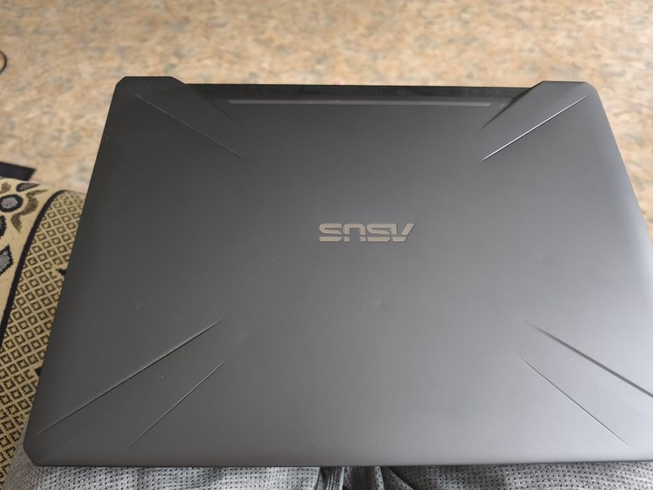 Ноутбук Asus gtx1650