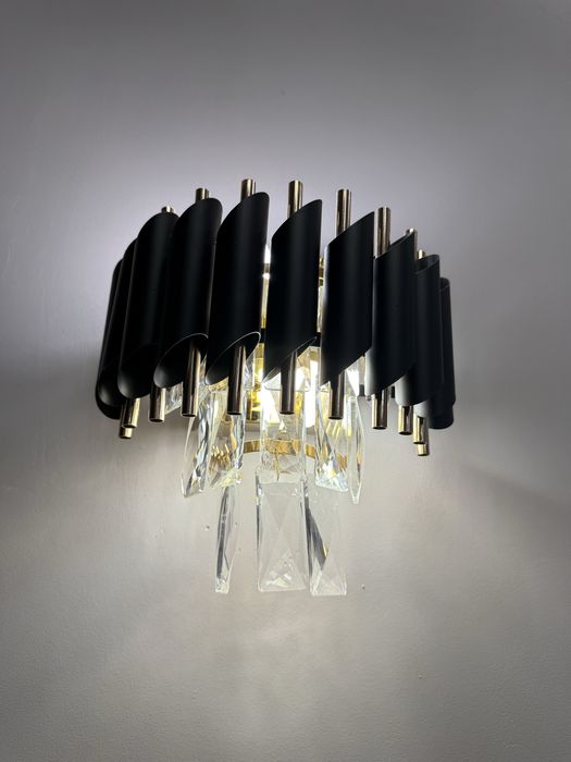 Продам люстры, бра!