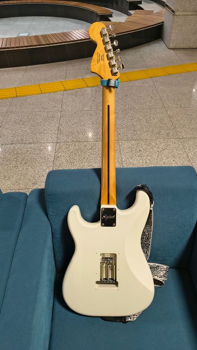Продаю Fender Squier Stratocaster Classic Vibe 70