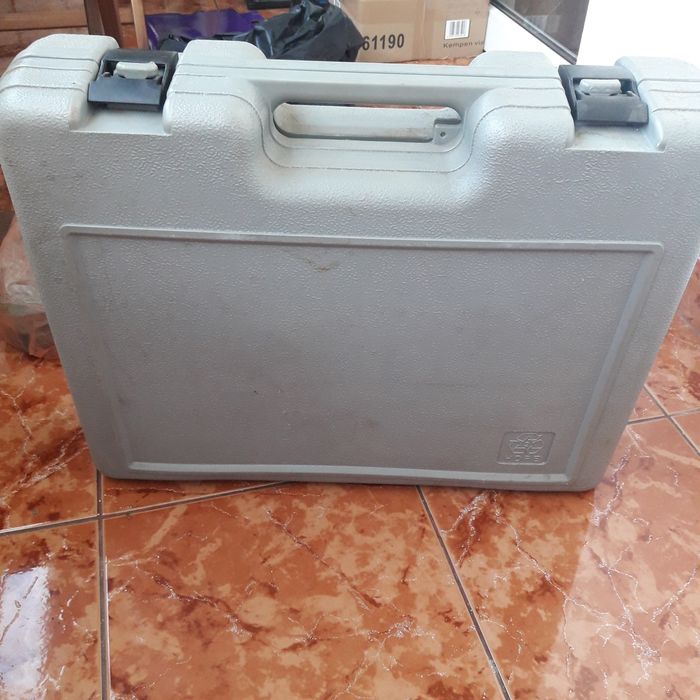 Trusa unelte profesionala Colt Germany,noua nefolosita,in cutie.