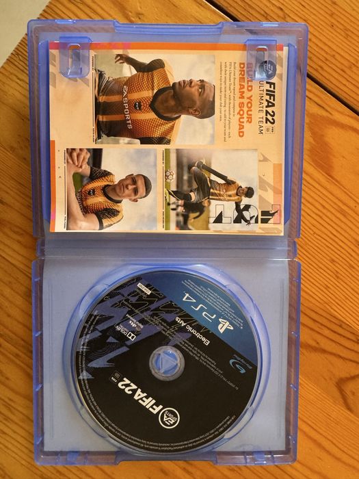 Sony playstation 4 slim + контролер + игри