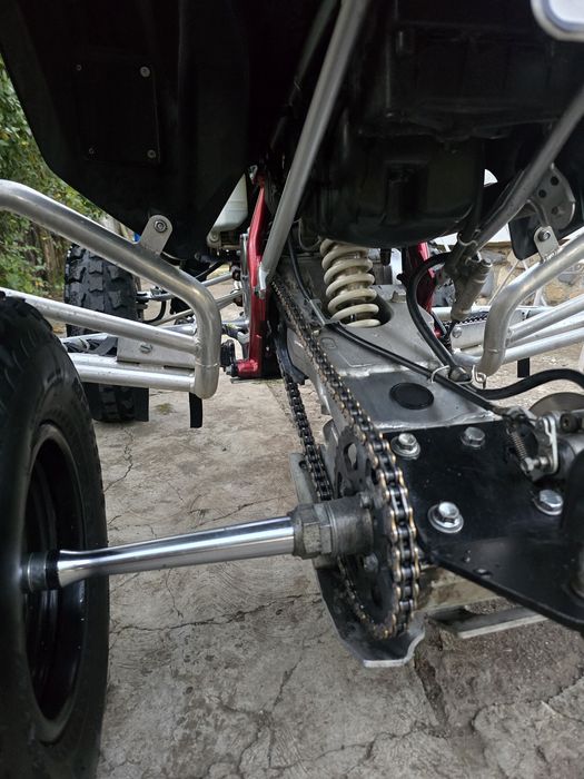 Vând Suzuki LTZ 400