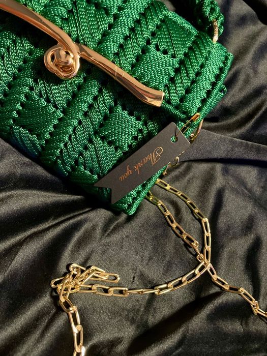 Poșetă lucrată manual