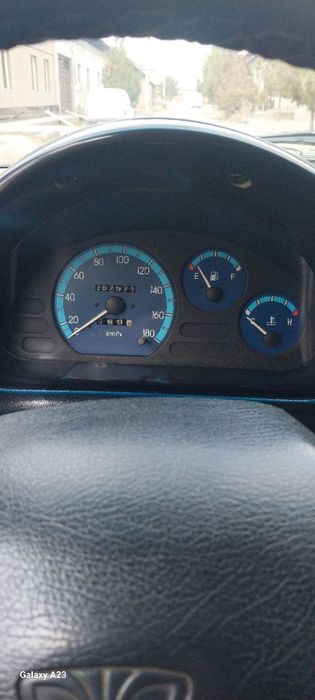 Matiz oq rangi 2004yili holati ideal 270000 yurgan