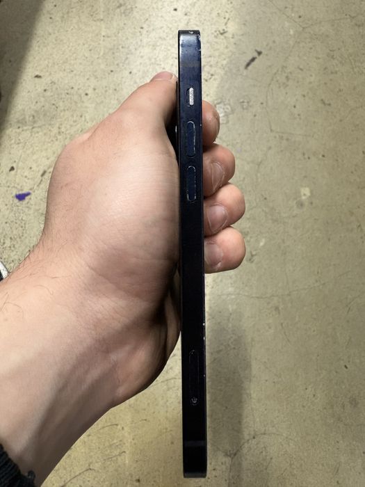 Айфон 12 темно синий