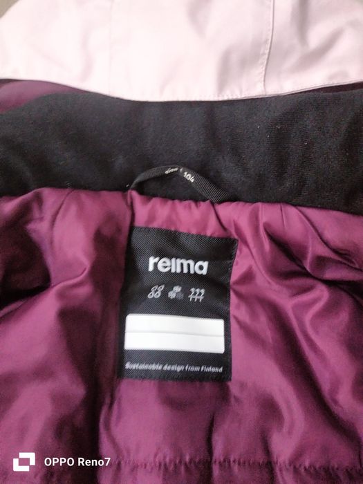 Продам куртку на девочку reima