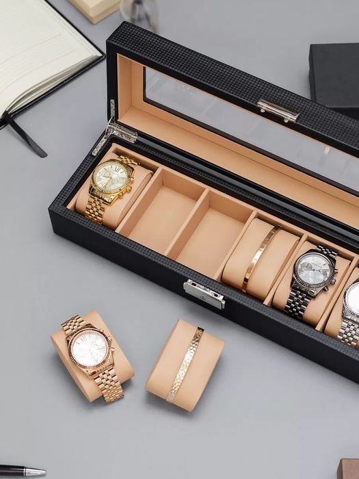 Шкатулка для часов и украшение