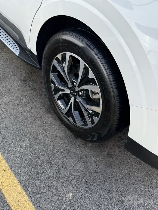 Kia carnival 7 mestniy