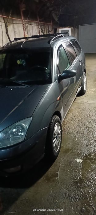 Vând Ford focus 1