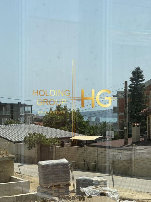 Двустаен пред акт 15  до главен път в началото на Пчелина до Буквите