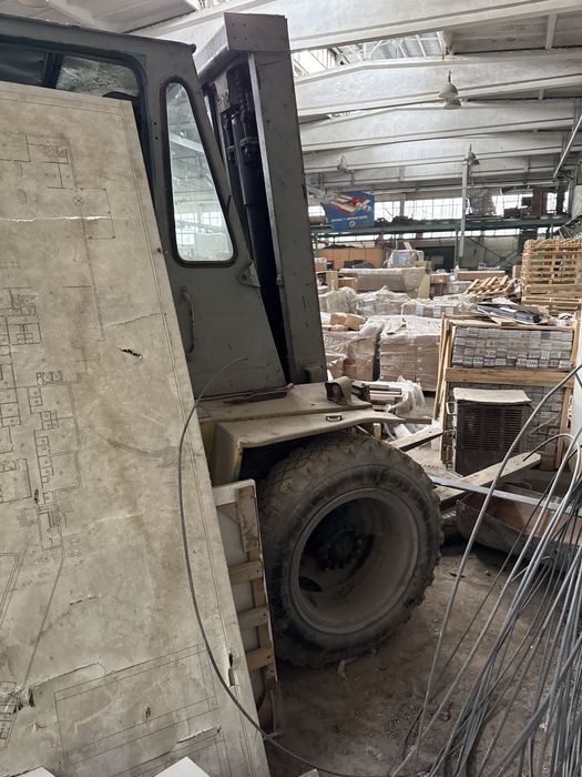 Кара 5 тон львовский сотилади Бензин  балонла яхши газ 52 матор