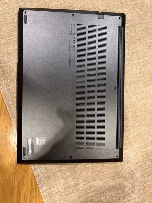 Продавам като нов Лаптоп ThinkPad E14 Gen 7 - 14" В ГАРАНЦИЯ Intel Core 5 210H (8-ядрен), 16GB DDR5, Intel Graphics, 1TB PCIe SSD, Windows 11 Home