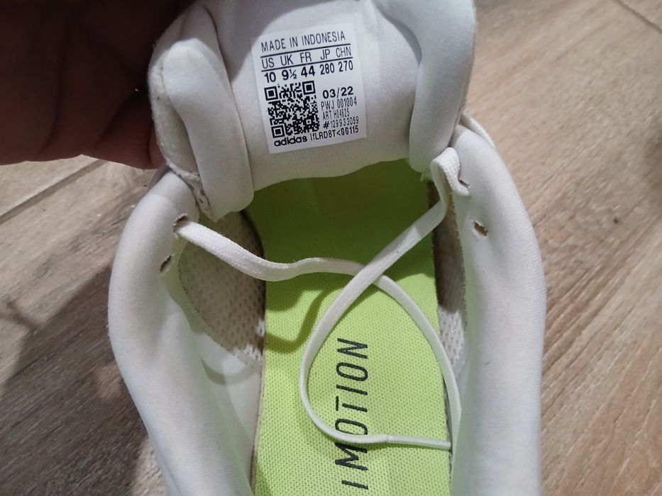 Адидас оригинални 44