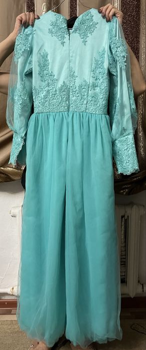 Платье вечернее.