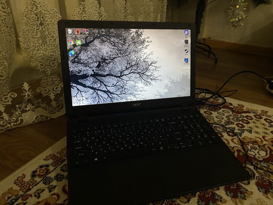 Acer ноутбук, SSD 200GB, RAM 4GB