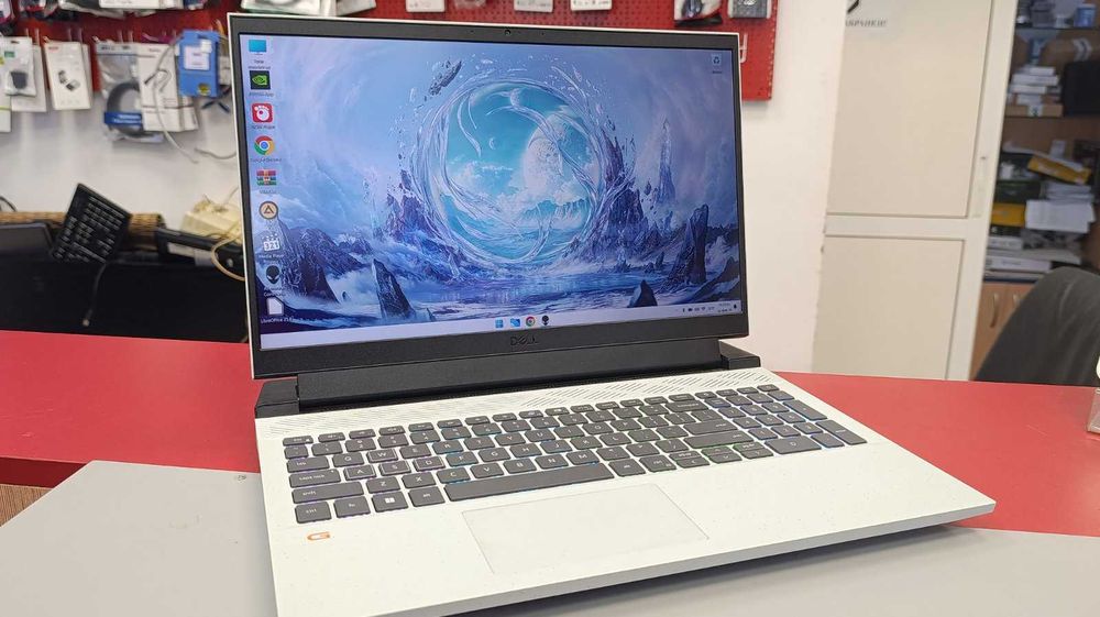 Лаптоп Гейминг DELL G15 5525 Топ Цена!!!