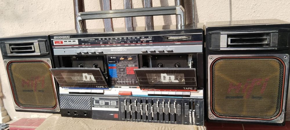 Продается кассетный магнитофон Шанхай клон Шарпа 800