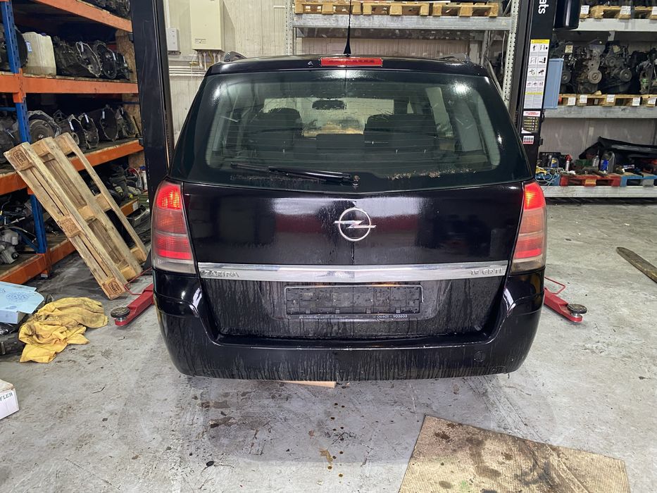 Dezmembram Opel Zafira B