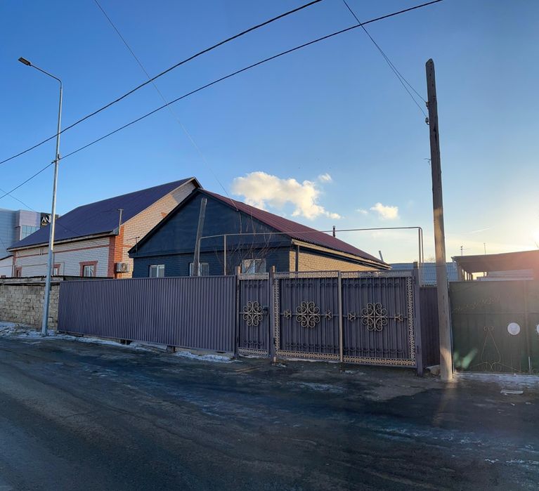 Жер уй сатылады.