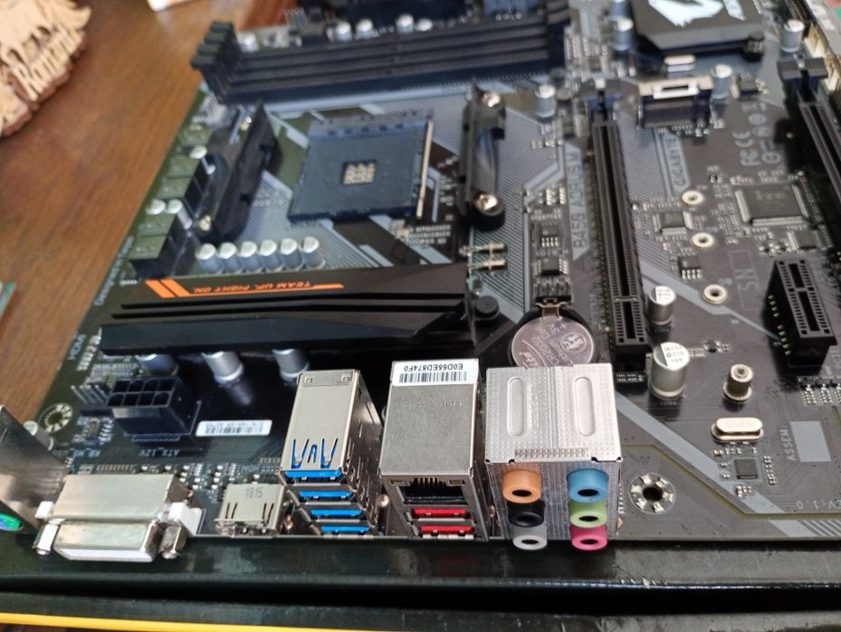 Placă de bază GIGABYTE B450 AORUS M