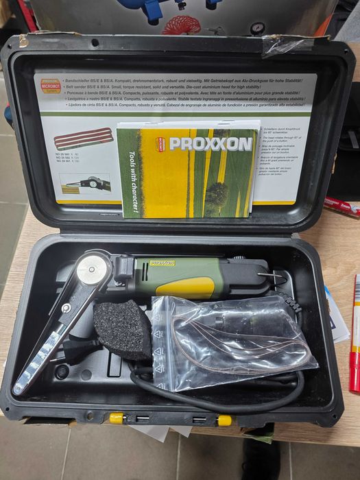 Proxxon BS/E - Minislefuitor de tip curea cu cap oscilant, 80 W