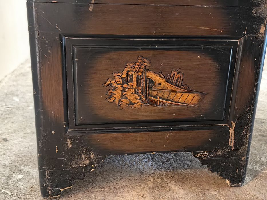 Стар китайски скрин с дърворезба от сандалово дърво
