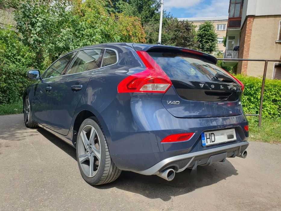 Volvo V40 D4 2014 R-design 190 cp