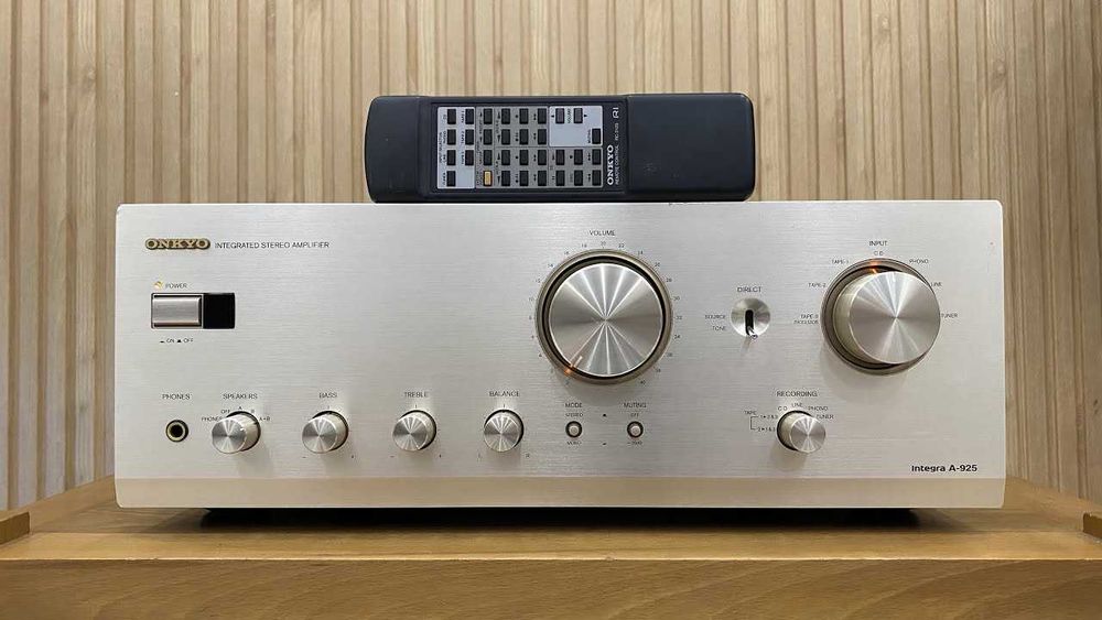 ONKYO Integra A-925
