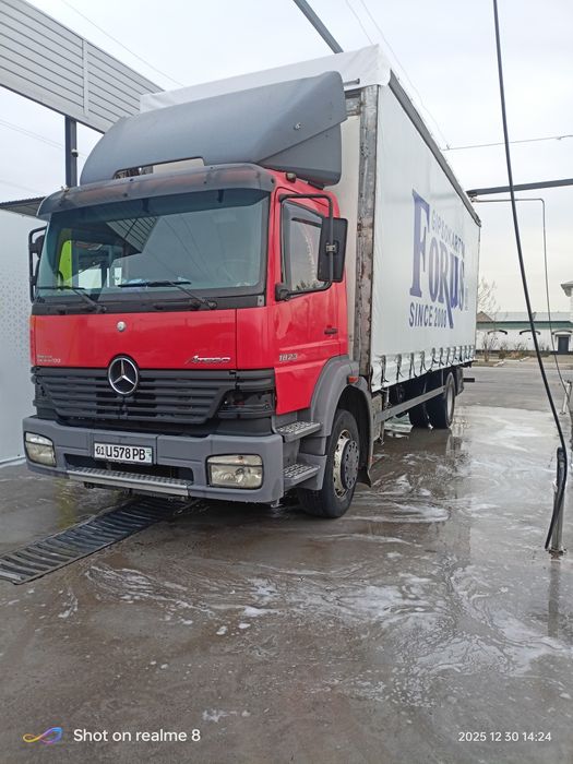 Мерседес Бенз Atego1823