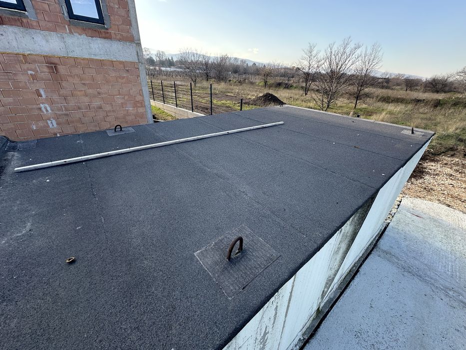 Бетонен гараж