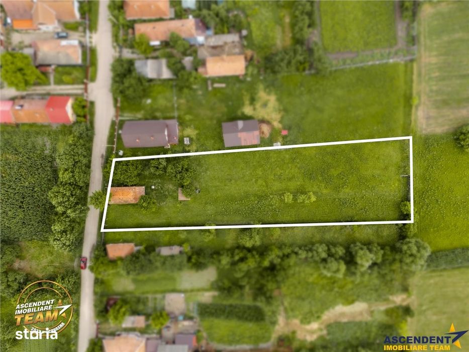 Refugiu autentic in Marcusa, 2.619 mp +casa traditionala, 24 ml Fs, ut