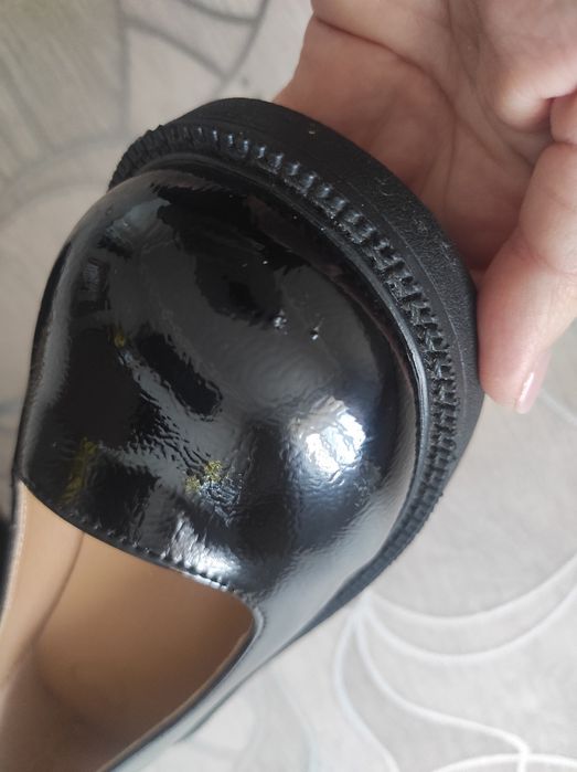 Продам новую обувь