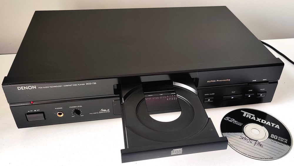 CD Player Denon DCD-735 – ALPHA Processing – Dual DAC – Optical – Made in Europe