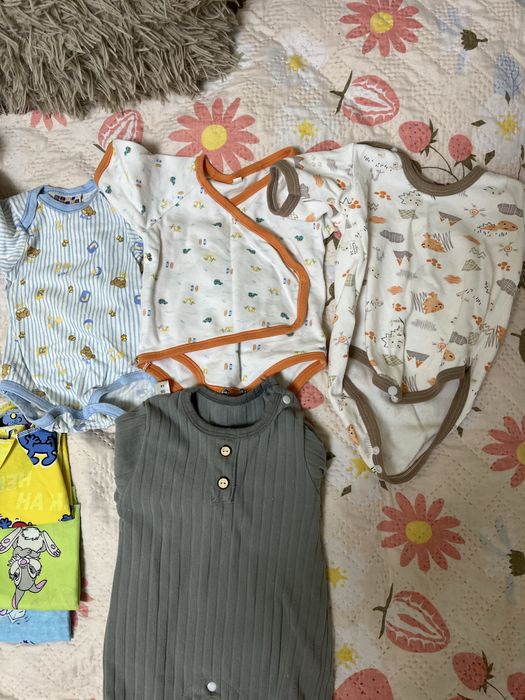 Продам детские вещи