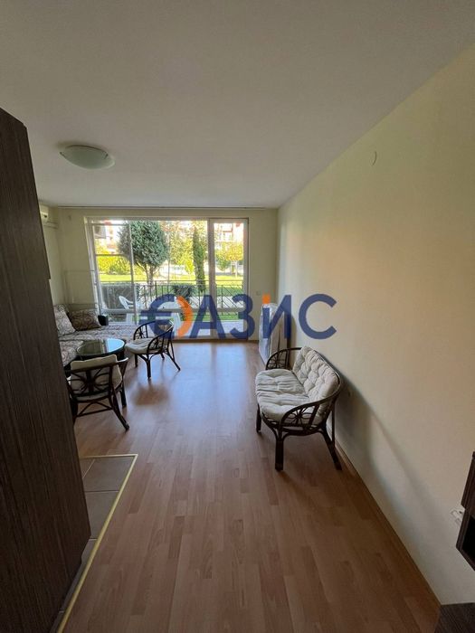 Продава се Едностаен апартамент в к.к. Слънчев бряг - 40 кв.м за 1350 €/кв.м - Снимка #2