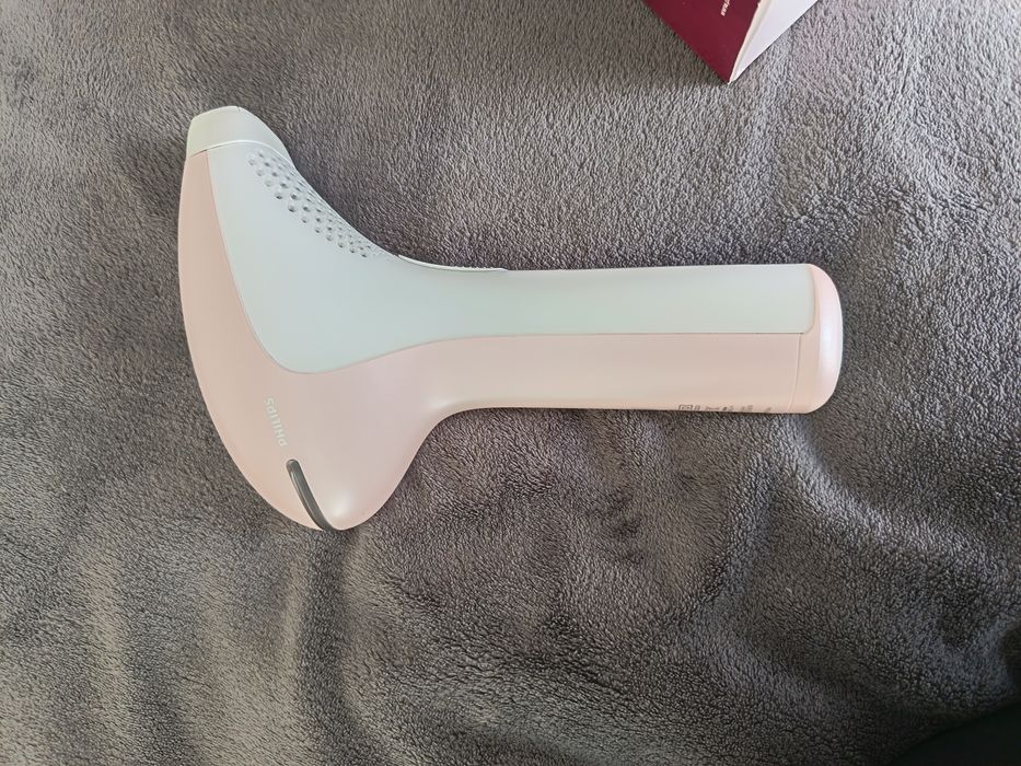 Vând aparat epilare definitiva Philips Lumea (IPL)