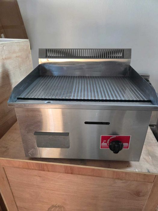 Grill striat pe gaz GPL nou cu factura,transport inclus