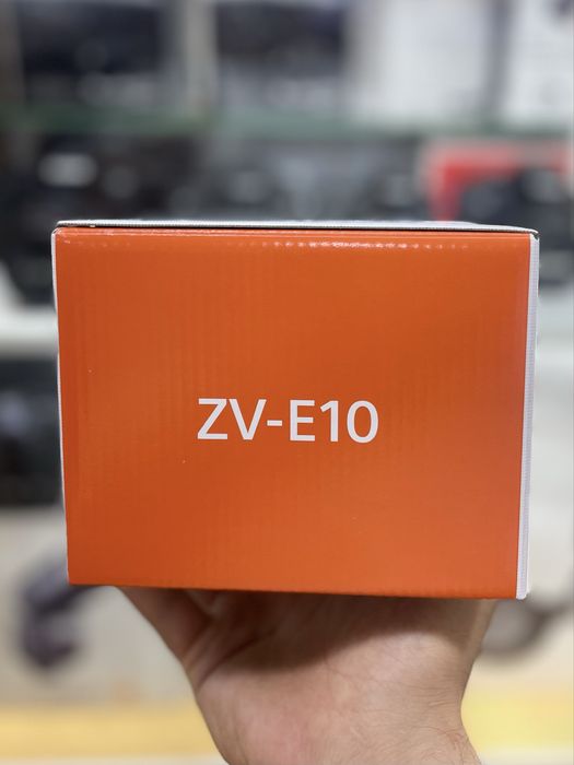 Sony ZV-E10.