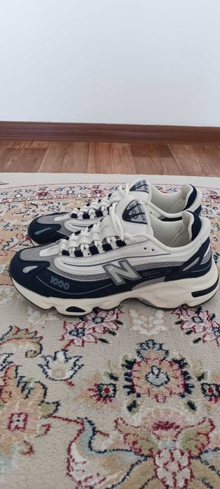 Продам кроссовки new balance 1000