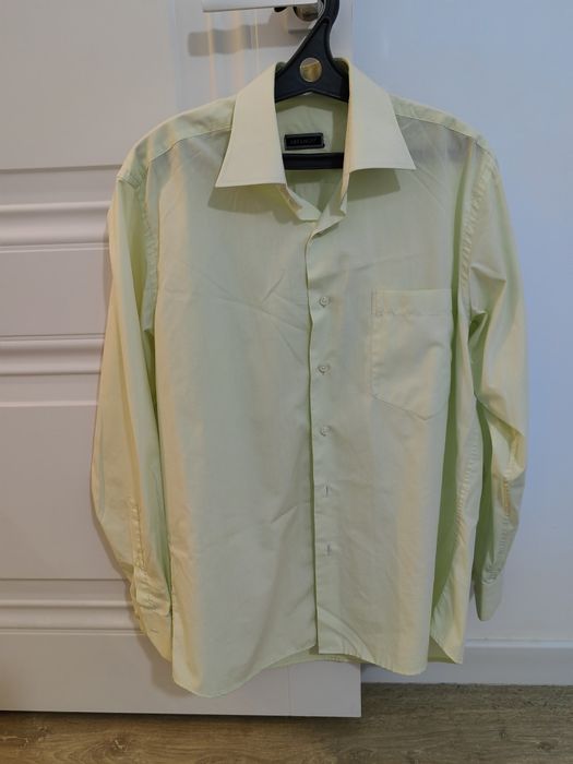 Продаются мужские рубашки