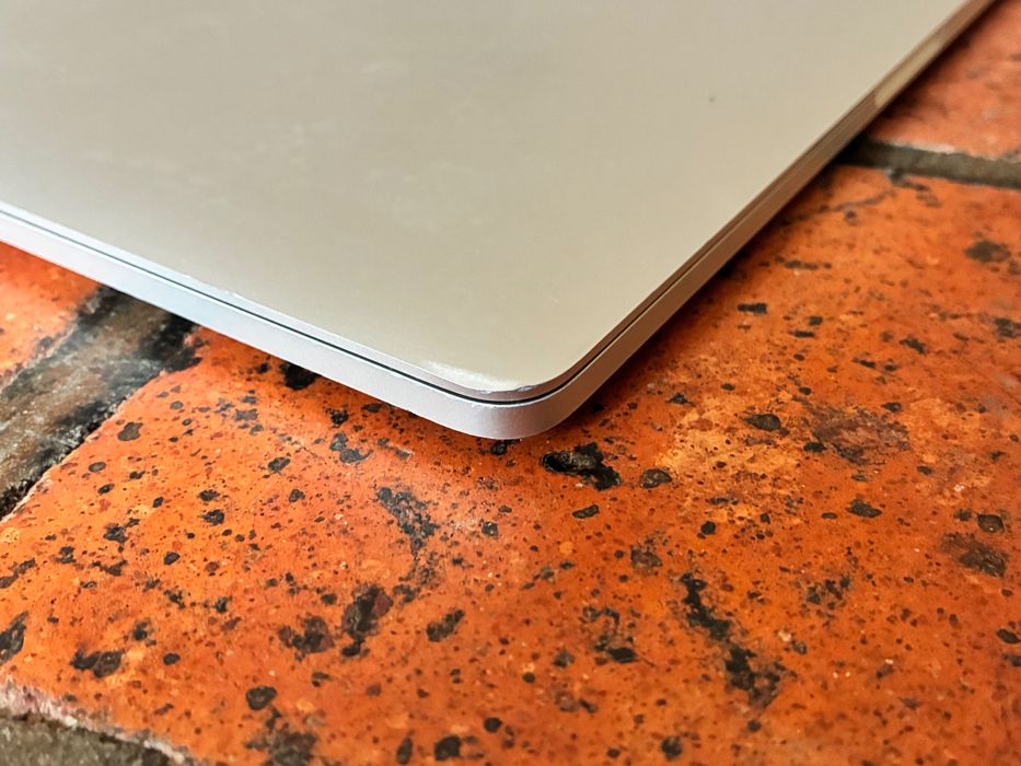 MacBook Pro A1708 13инча 2017г 256gb