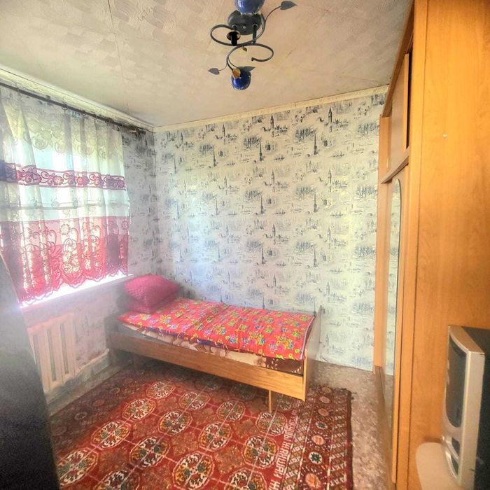 Продам 3 комнатную 4 микрорайон