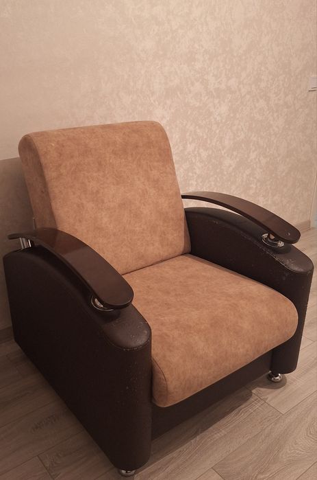 Продам кресло в хорошем состоянии