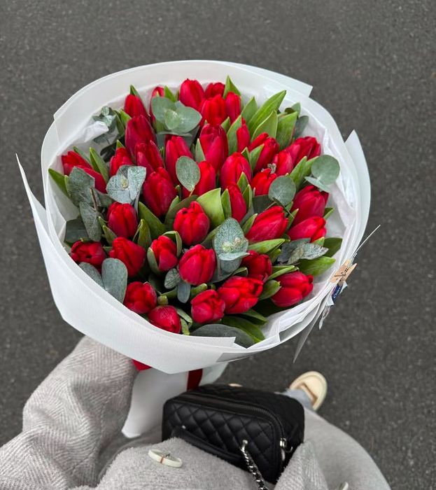 Розы Тюльпаны цветы букеты большой ассортимент