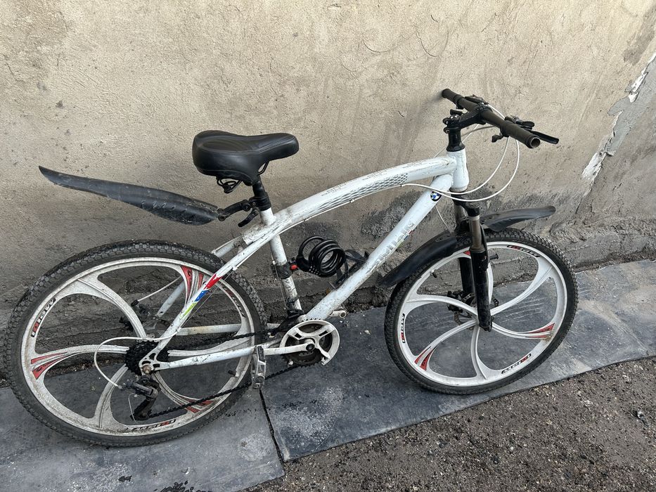 Велосипед скоростной BMW