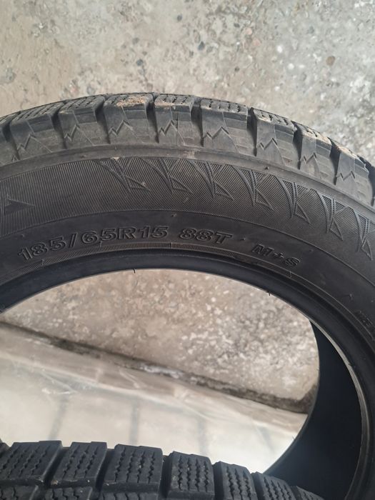 Продам шины зимние