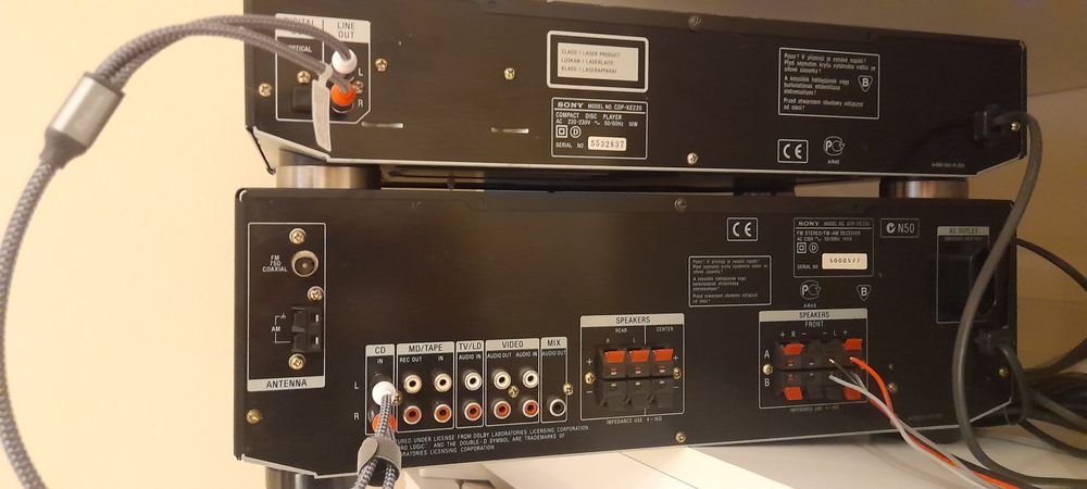 Amplituner și cd player Sony
