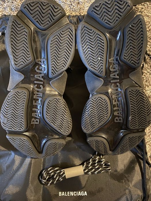 vand balenciaga tripple s